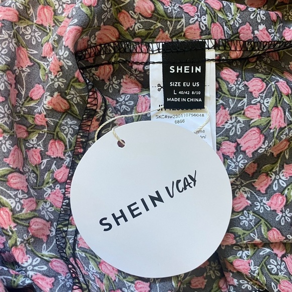 SHEIN VCAY NWT  Women’s Ditsy Floral Drawstring Cut Out Front Cami Dress Sz L - Picture 3 of 3